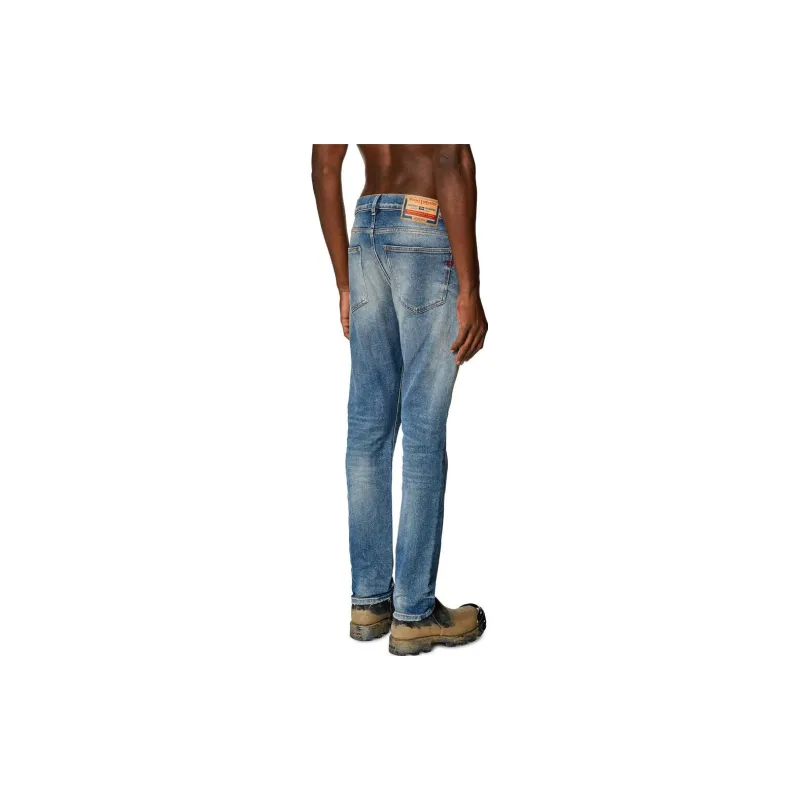 DIESEL 2019 D Strukt Logo Patch Tapered Jeans-2