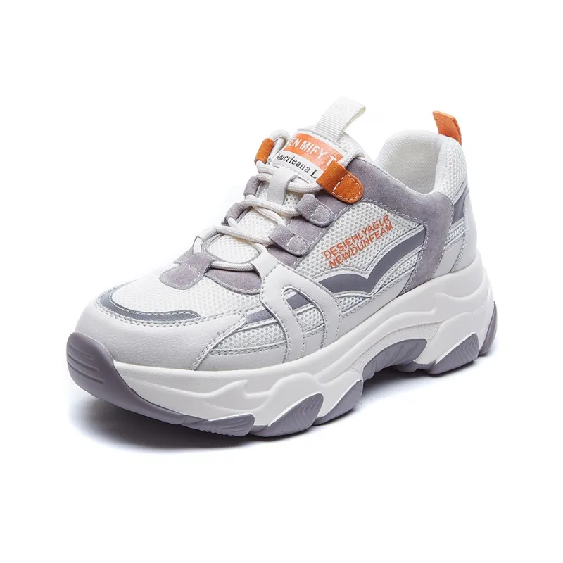 Bull Charm Abrasion Resistant Low Top Chunky Sneakers Women's-6