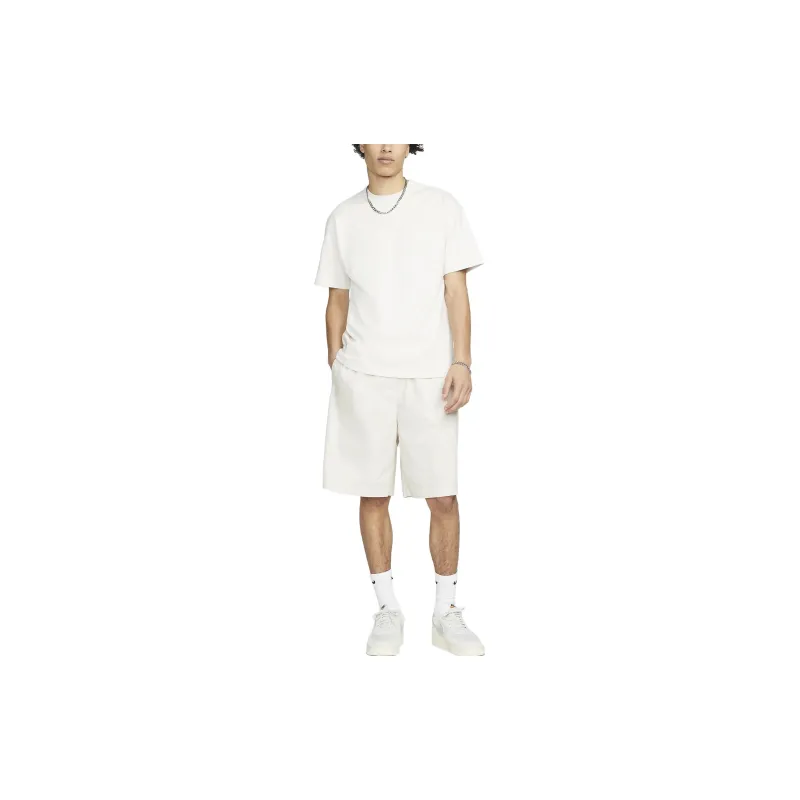 Nike Sportswear Premium Essentials Tee-1