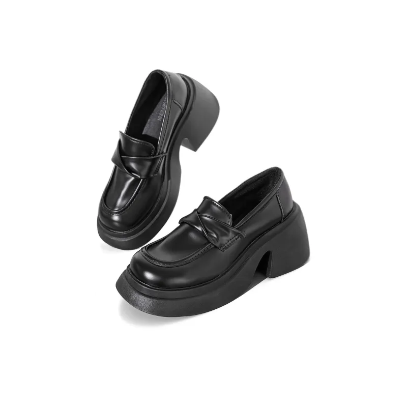 Little Red Man Loafers Women's Ecru/Black-11