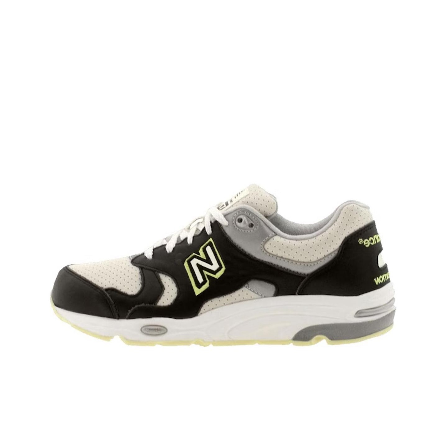 Barneys new balance best sale