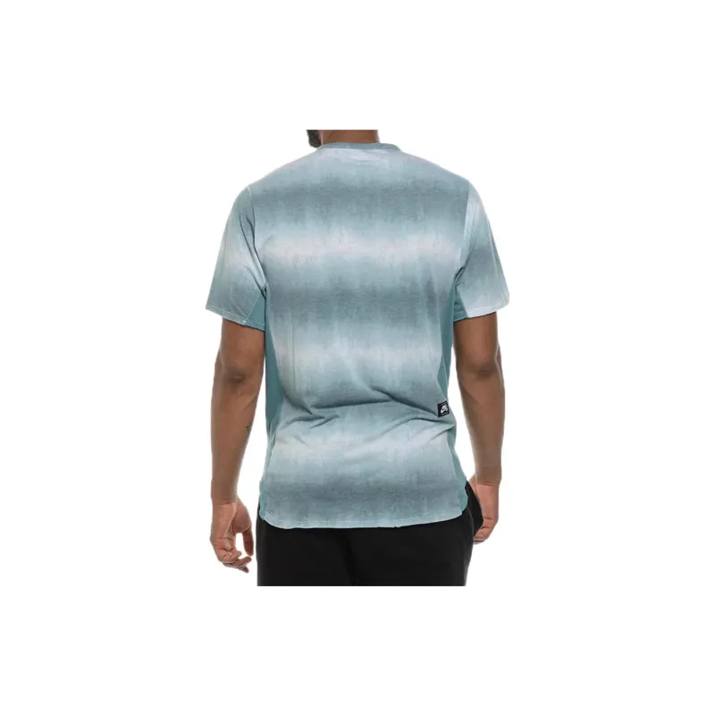 Nike Sb Skyline Dfc Dip Fade Pocket Tee-1