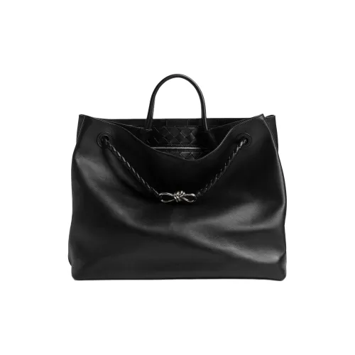 Bottega Veneta Silky Cow Leather Handbag Tubas Women's Black