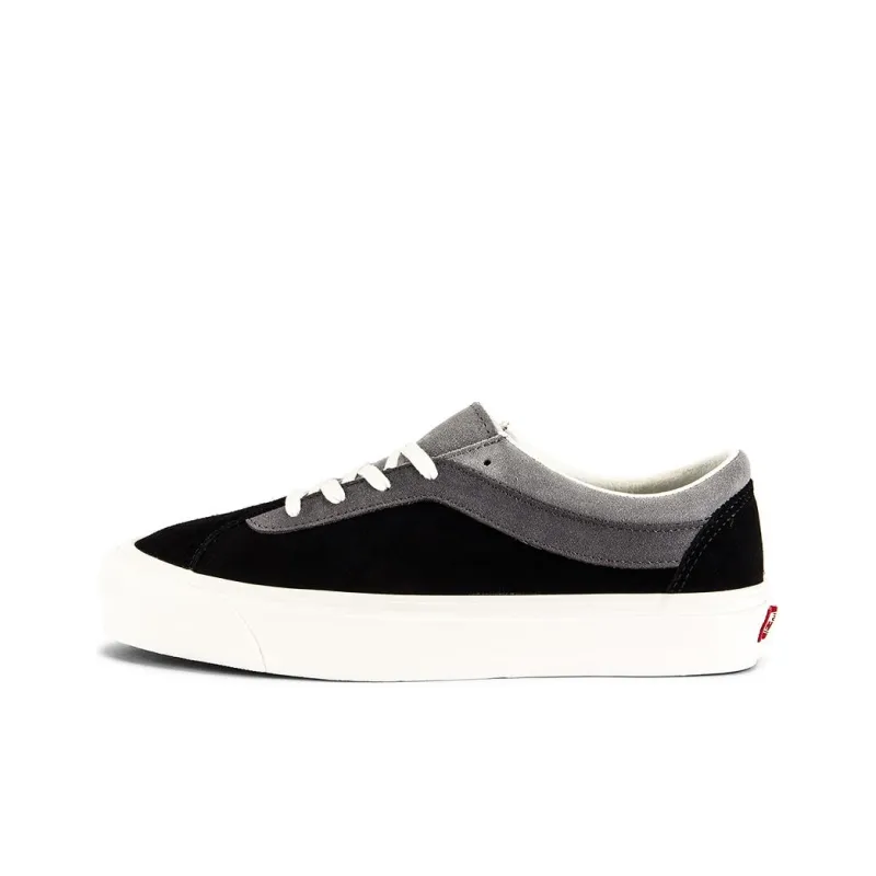 Vans Bold Anti-Slip Wear-Resistant Low-Top Skateboard Shoes Unisex White Black-0