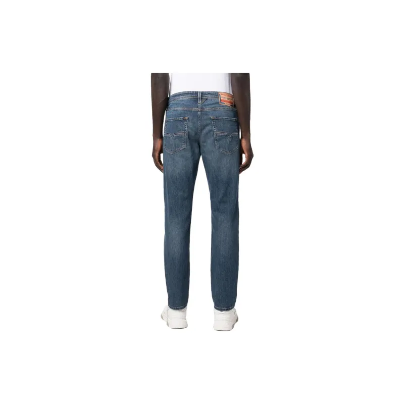DIESEL 1986 Larkee-Beex Washed Jeans-2