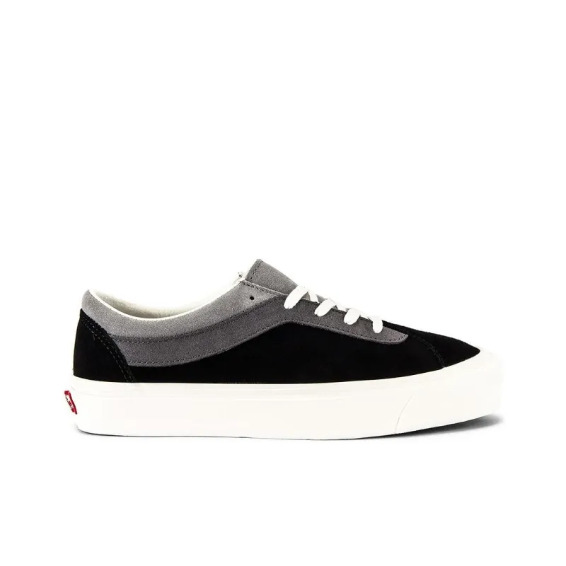 Vans Bold Anti-Slip Wear-Resistant Low-Top Skateboard Shoes Unisex White Black-1