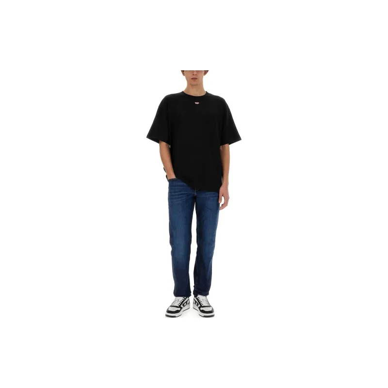 DIESEL T-Boxt-D Embroidered D Patch Crewneck T-Shirt-1