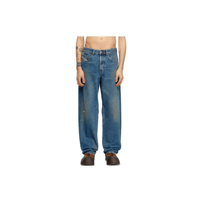 DIESEL Straight 2001 D Macro 09j79 Distressed Jeans-3