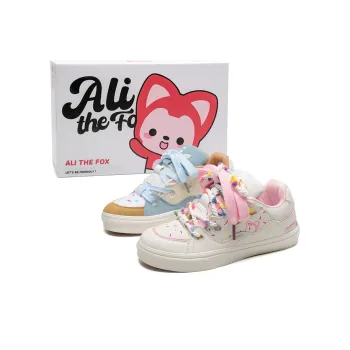 ALI THE FOX Anti Slip Wear Resistant Lightweight Breathable Low Top Skateboard Shoes Women's Blue Pink Mismatched