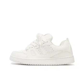 Little Red Man Non slip Lightweight Low Top Skateboard Shoes Unisex White