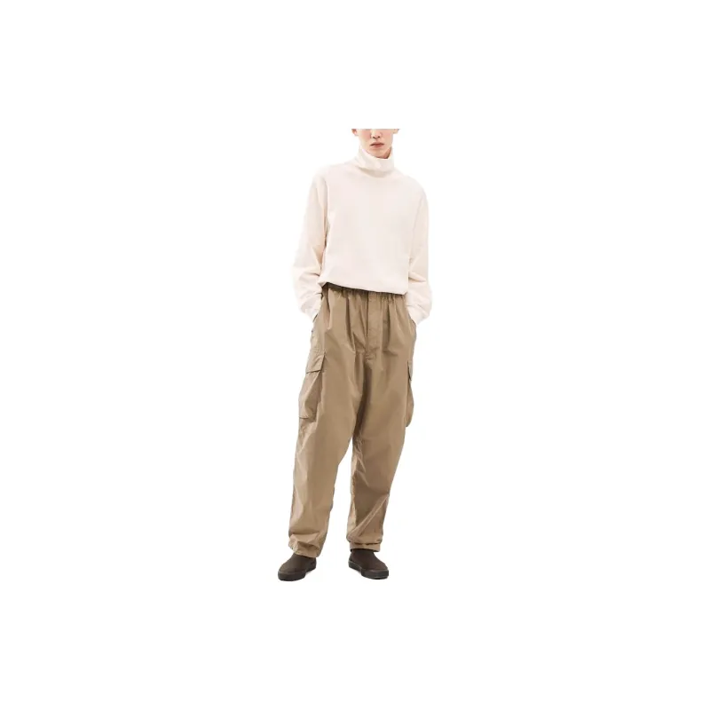 UNIQLO FW23 U Series Cargo Pants Men's Dark Beige-3