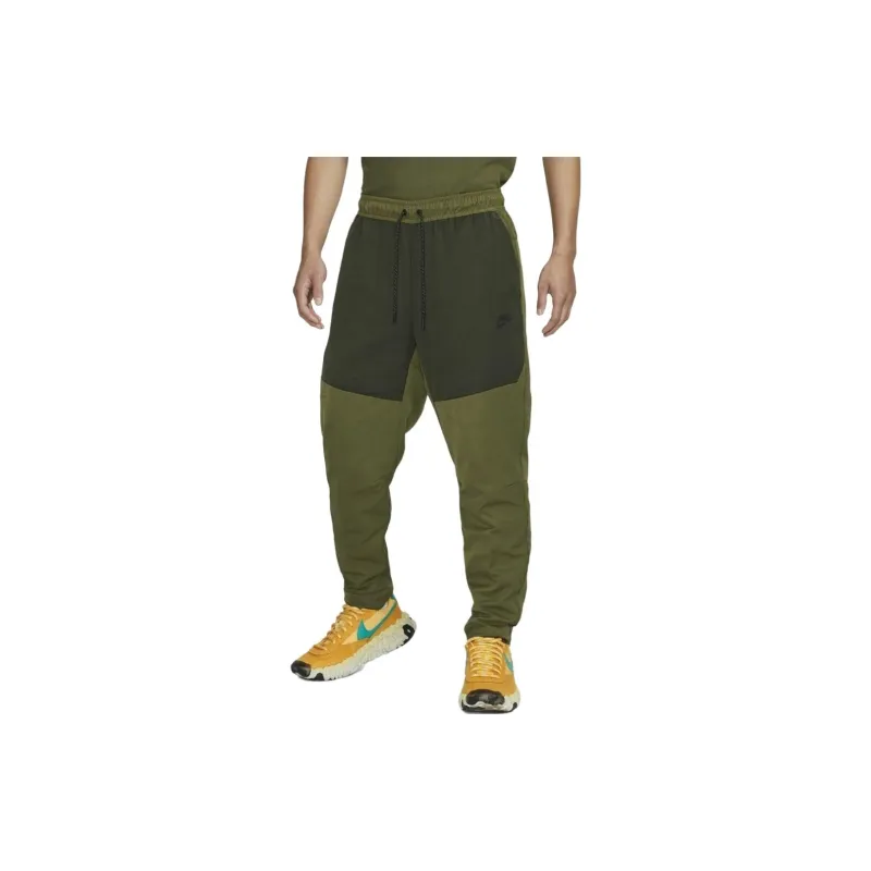 Nike Tech Essentials Repel Joggers-1