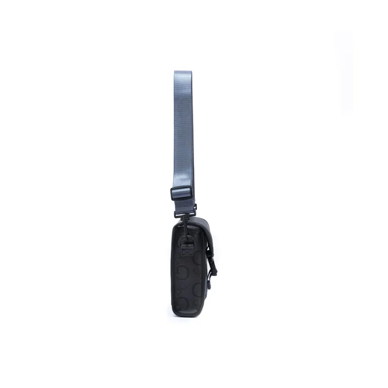 GUESS Synthetic Leather Shoulder Bag Unisex Carbon Gray-3
