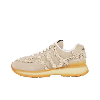MIU MIU Low-Top Casual Shoes Women's Beige