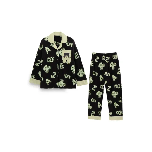 Sleeping Beauty Pajama Set Women's Green