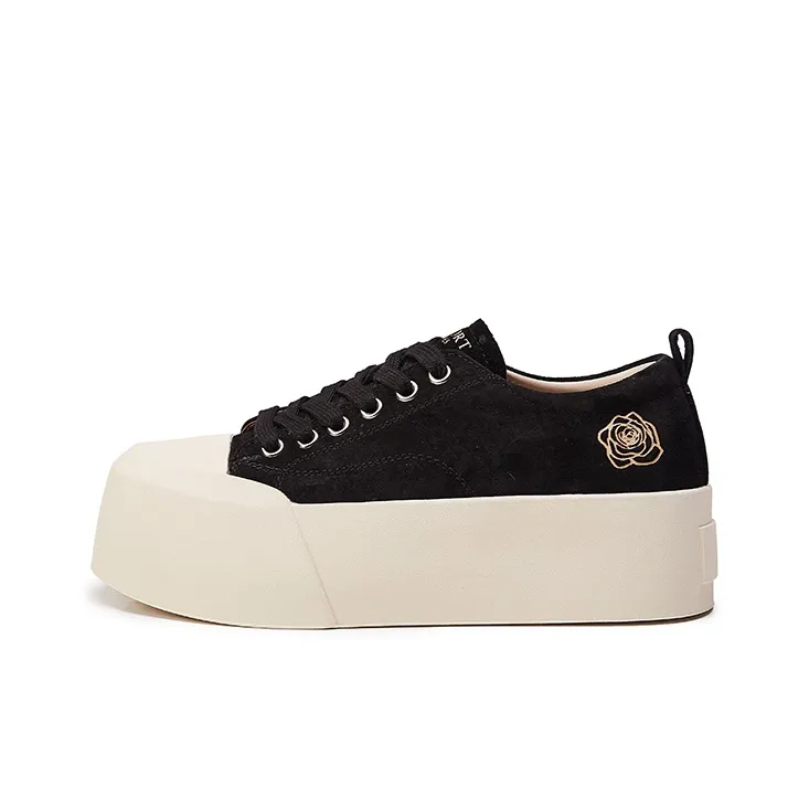 Bull Charm Low Top Canvas Shoes Women's Black-0