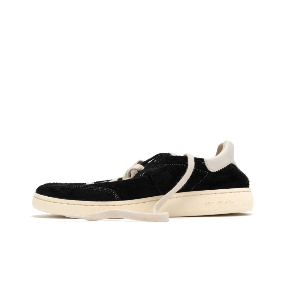 Skateboard shoes for wide feet deals