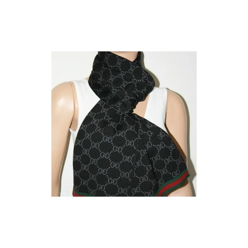 GUCCI Gg Logo Scarf-4