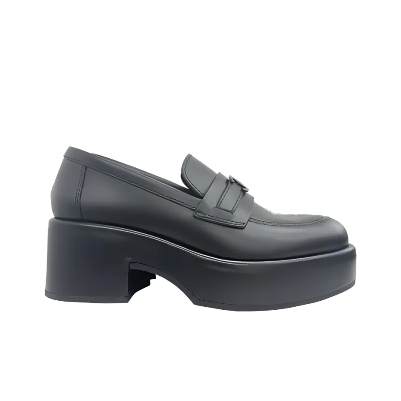 CHANEL Loafers Women's Black-1
