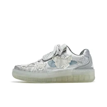 SENGUOGUO Bat Or Butterfly Anti Slip Wear Resistant Low Top Skateboard Shoes Unisex Silver