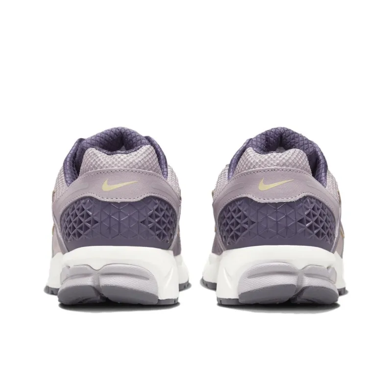 Nike Zoom Vomero 5 Platinum Violet-4