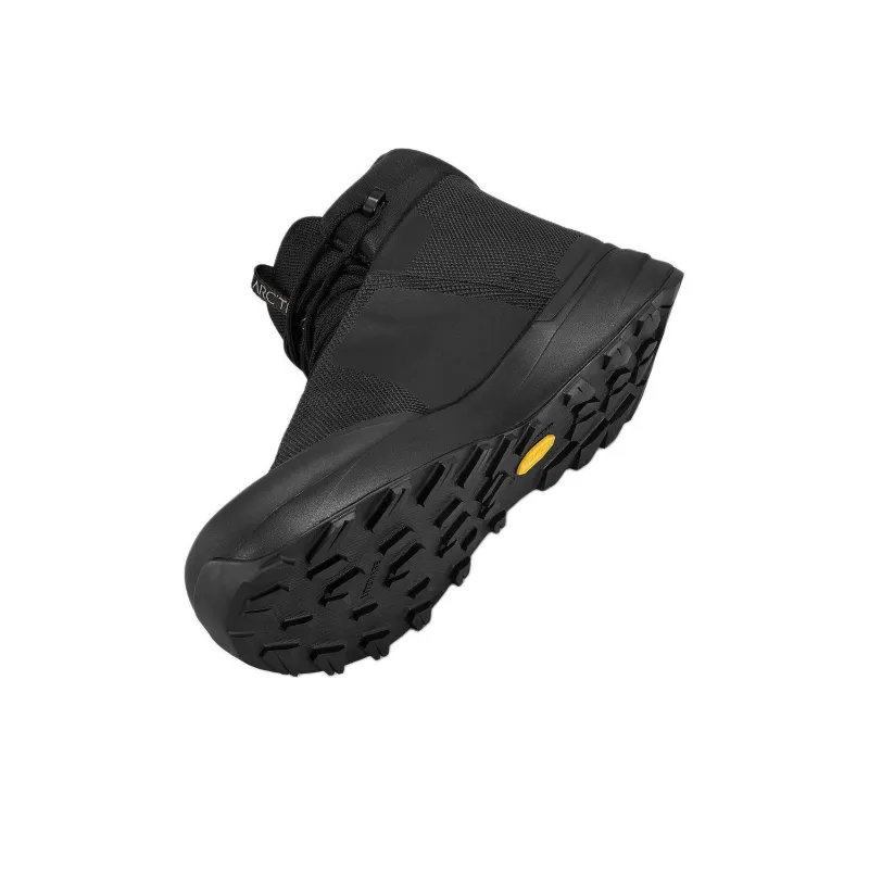 Arcteryx Anti-Slip And Wear-Resistant Breathable Mid-Top Trekking Shoes Women's Black-2