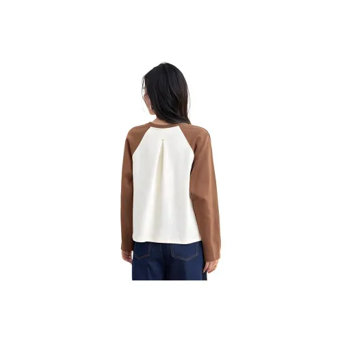 La Chapelle T Shirt Women's Image Color
