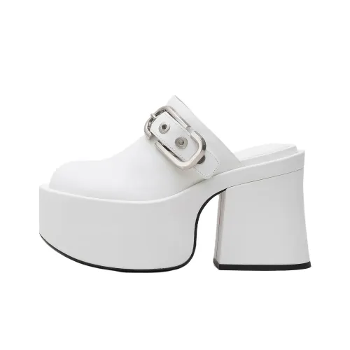 MARC JACOBS The J Marc Leather Clogs