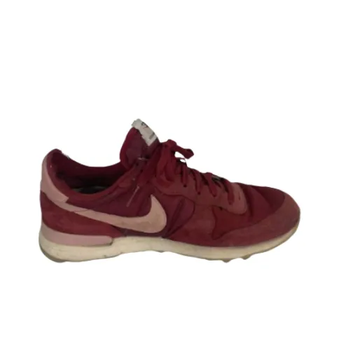 Nike Internationalist Slip Resistant Low Top Running Shoes Women's Red-1