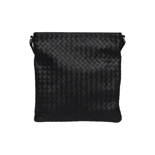 Bottega Veneta Calfskin Shoulder Bag Men's Black