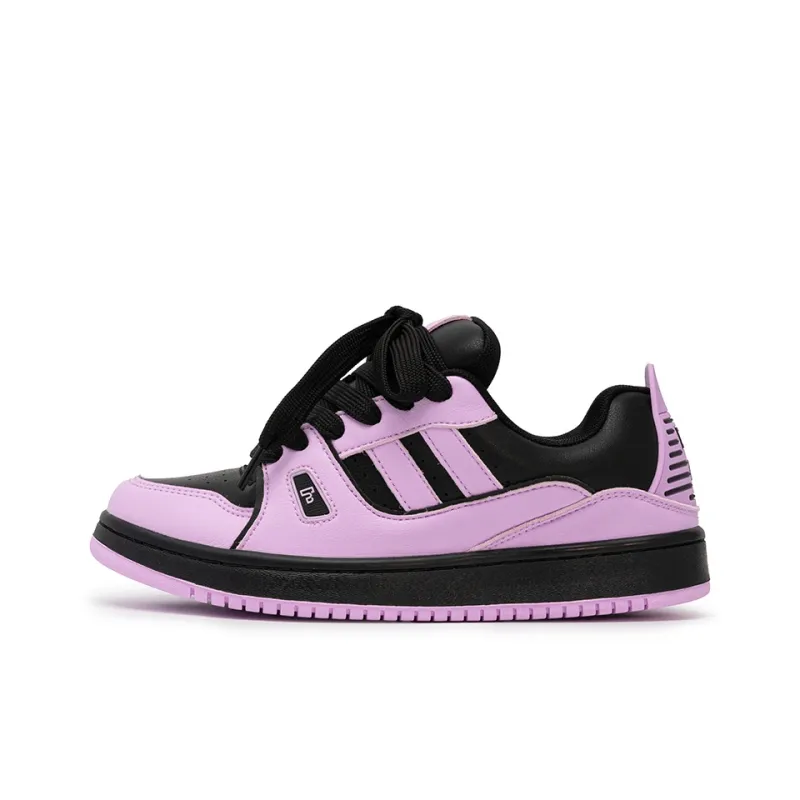 Little Red Man Low Top Skateboard Shoes Women's Pink Dark Blue-0