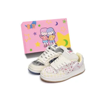 LIANGHUO Low Top Skateboard Shoes Women's Mismatched