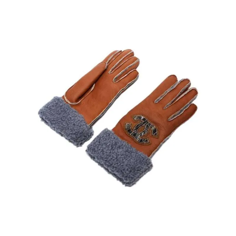 CHANEL 2000s Cc Shearling Gloves-0