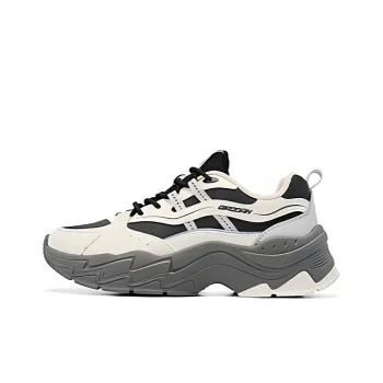 QIAODAN Non slip Lightweight Low Top Chunky Sneakers Women's Beige Black