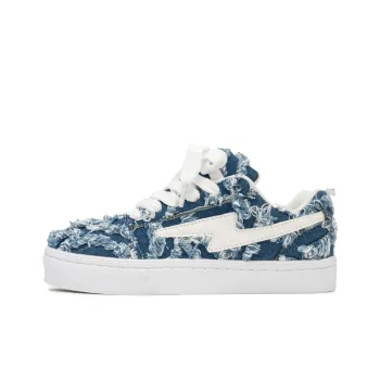 Little Red Man Low Top Casual Shoes Unisex