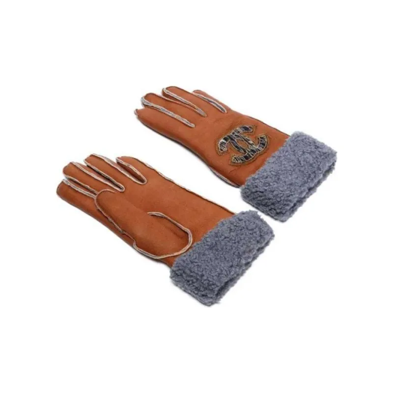 CHANEL 2000s Cc Shearling Gloves-2