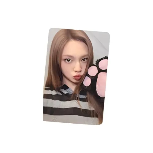 YG Entertainment Babymonster YG Rose Day Cat Paw Flash Sale Mini Card Celebrity Cards 1