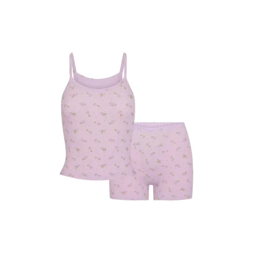SKIMS LOGO POINTELLE CAMI AND BOXER SET Pajama Set Women's SUGAR PLUM FLORAL PRINT/Sugar Plum Floral Print