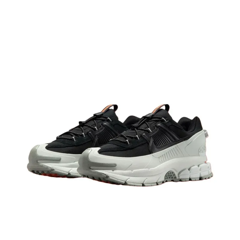 Nike Zoom Vomero 5 Roam Black Light Silver-2