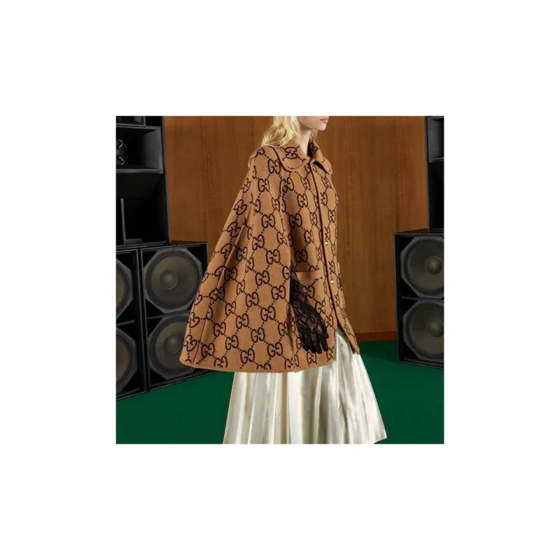 GUCCI Spread collar Reversible Cape-2