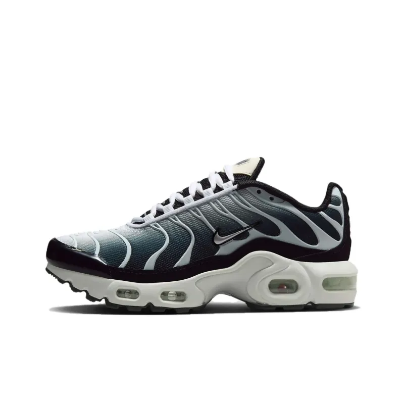Nike Air Max Plus GS 'Black Metallic Cool Grey'-0