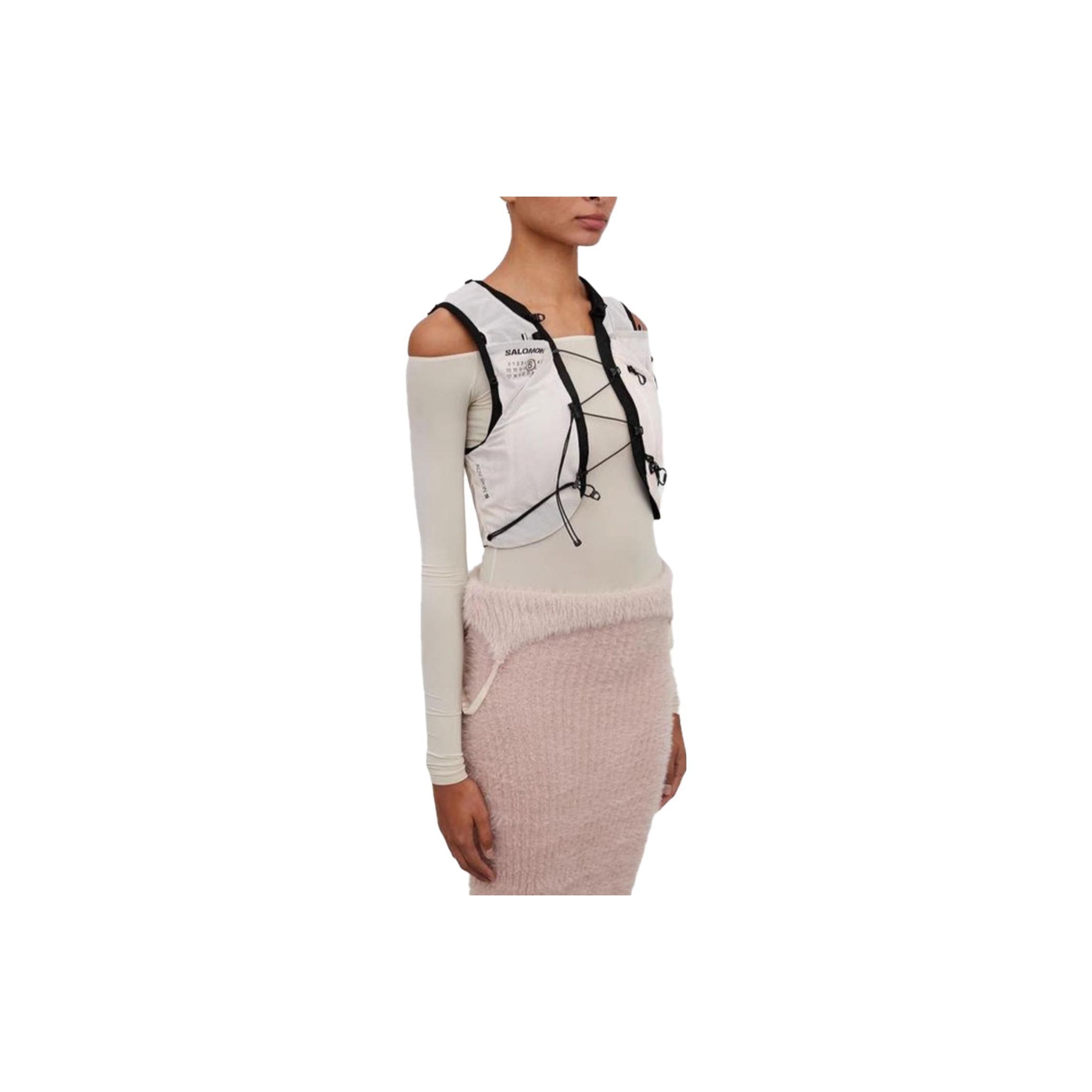 ★送料・関税込★Salomon x MM6 Maison Margiela★Gilet Cream★ MM6 Maison Margiela Women's Salomon Gilet in Cream MM6