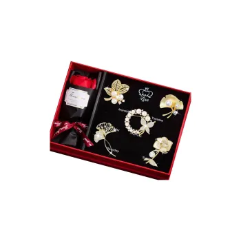 GAGA Brooches Women's