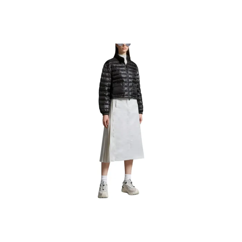 Moncler Down Jacket Women's Black-4
