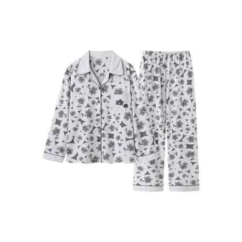 Sleeping Beauty Pajama Set Women's