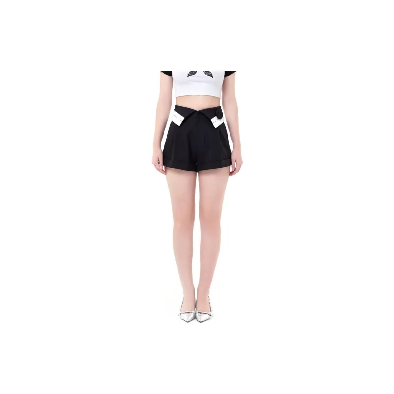Three Quarters Casual Shorts Women's Black-3