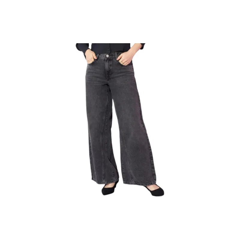Levis Jeans Women's Black-2
