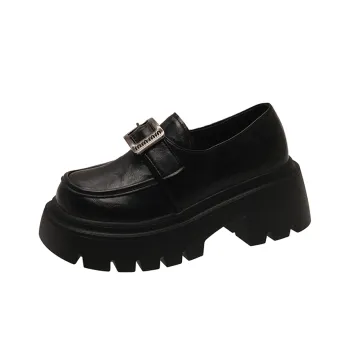 Take the Qin Loafers Women's Brown
