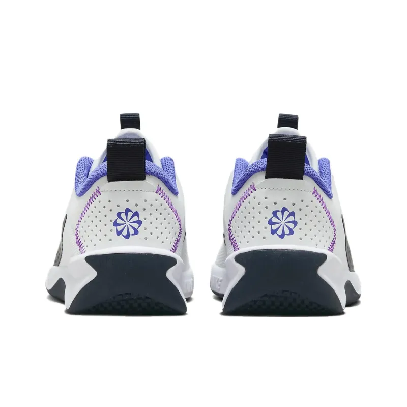 Nike Omni Multi-Court GS 'White Dark Obsidian'-4