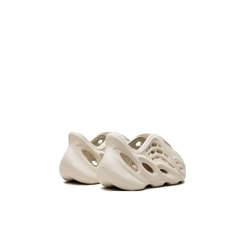 Adidas Yeezy Foam RNR Sand Infants-2